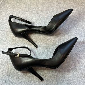 Michael Michael Kors Ankle-Strapped Pumps Size 7M